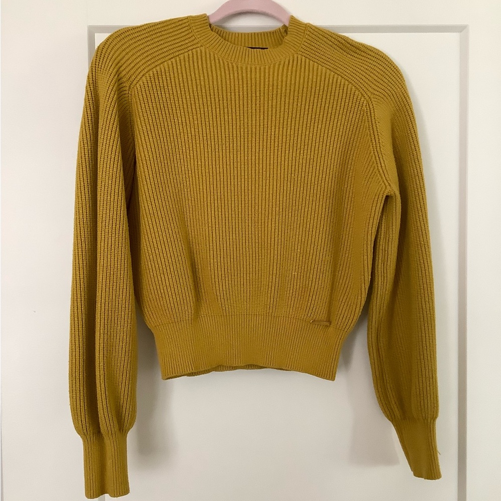 🍀❤️💕Marc New York Yellow Crew Neck Sweater with Ribbed Texture
